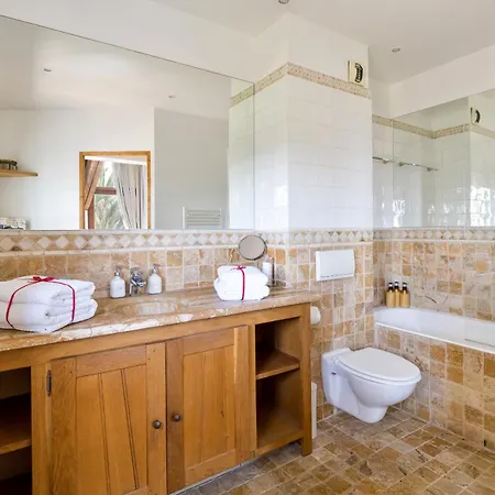 ラ メゾン タマラン 4*